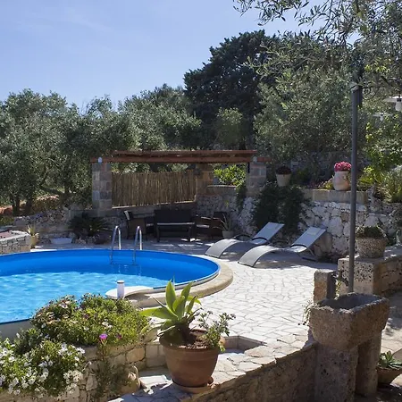 Calavella *